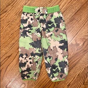 Patagonia boys reversible camouflage snow pant 3T